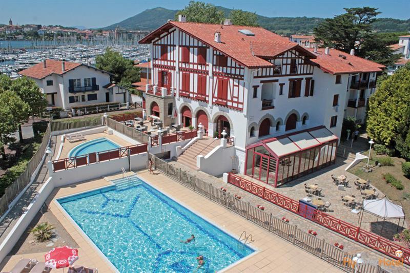 Hotel & Residence Vacances Bleues Orhoitza Hendaye Bagian luar foto