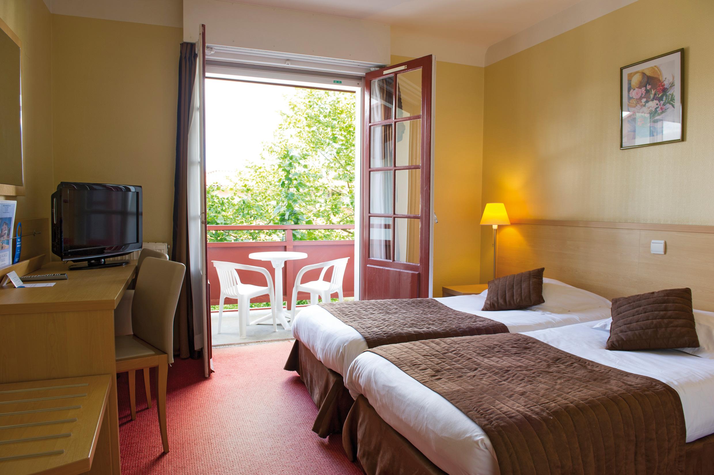 Hotel & Residence Vacances Bleues Orhoitza Hendaye Bagian luar foto
