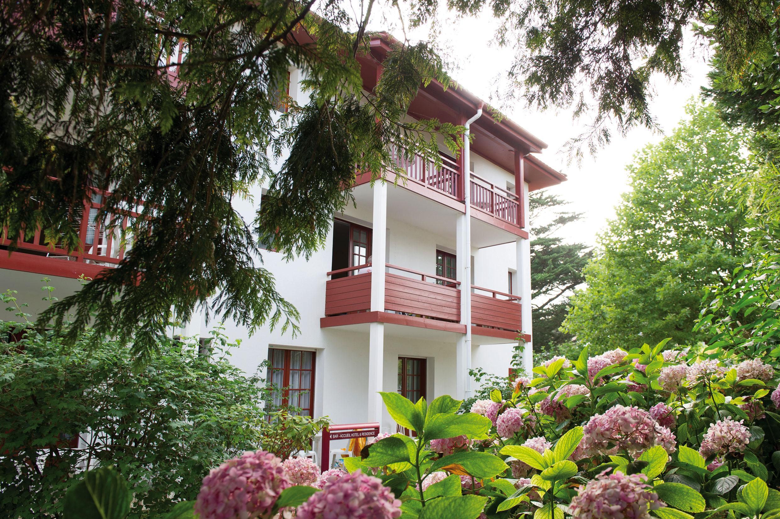 Hotel & Residence Vacances Bleues Orhoitza Hendaye Bagian luar foto