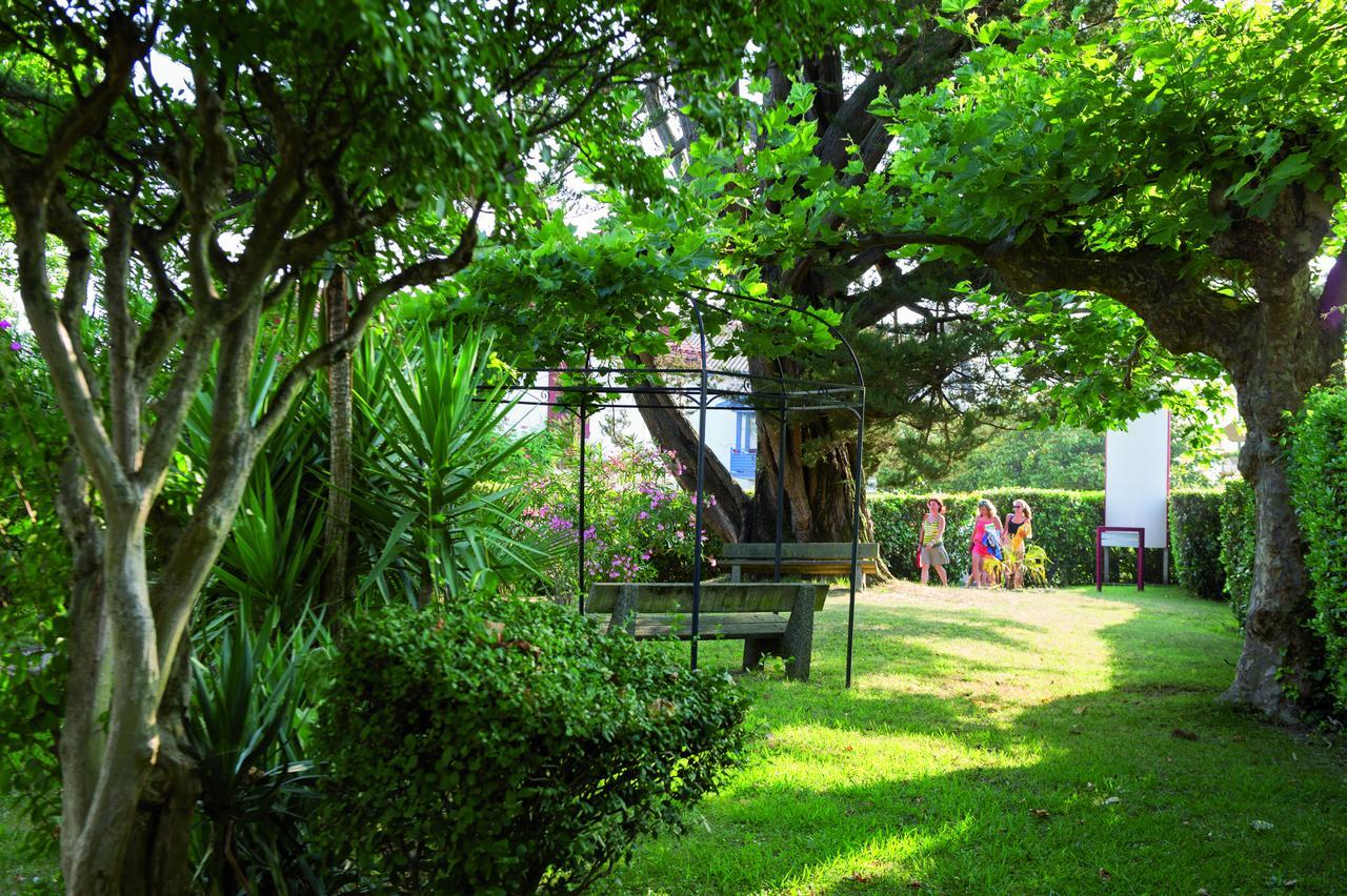 Hotel & Residence Vacances Bleues Orhoitza Hendaye Bagian luar foto