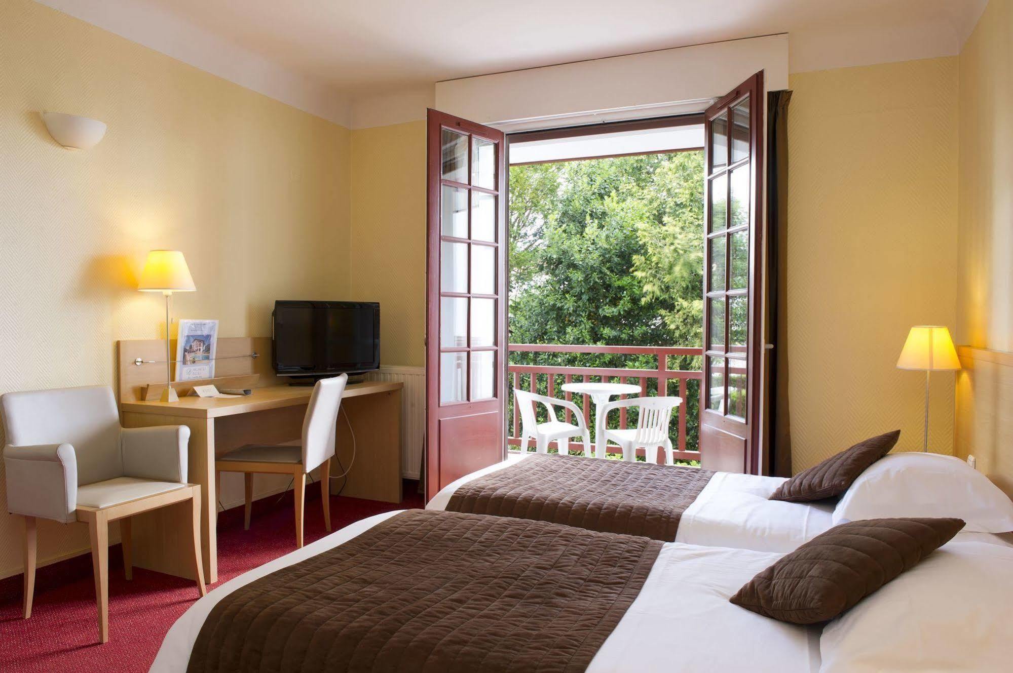 Hotel & Residence Vacances Bleues Orhoitza Hendaye Bagian luar foto